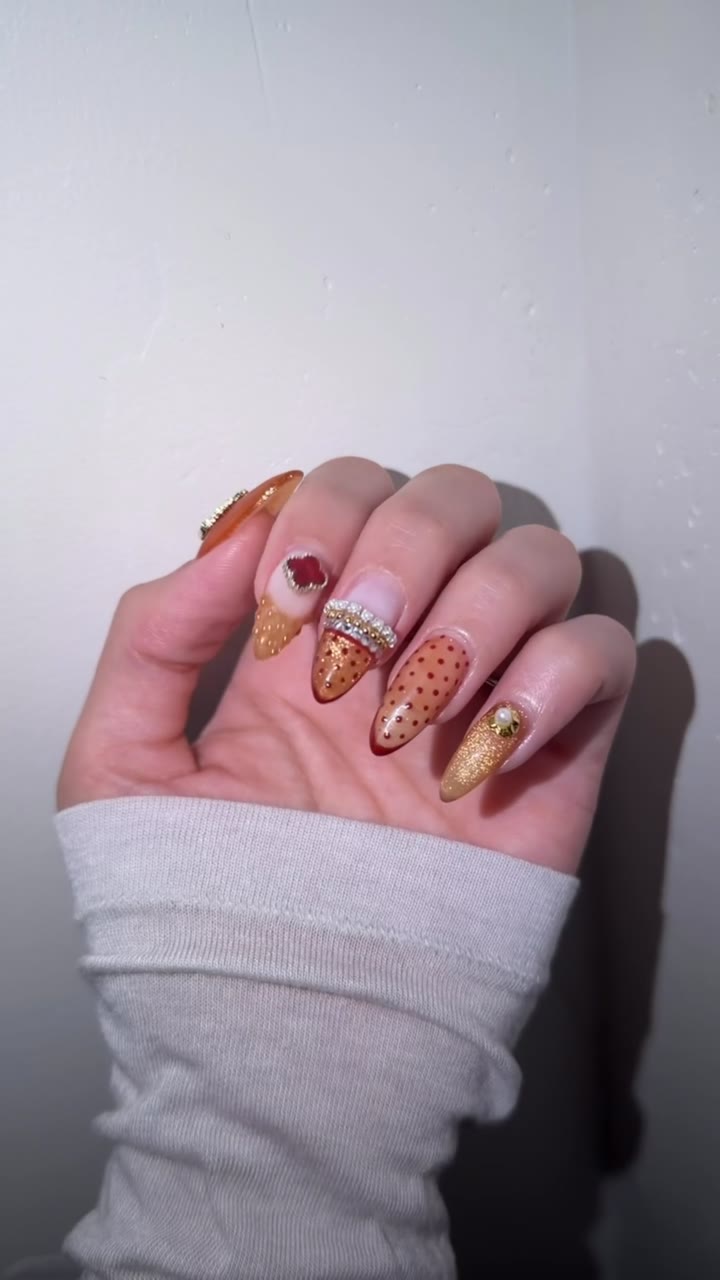 Preview of AqualuxeNailsSpa video 11