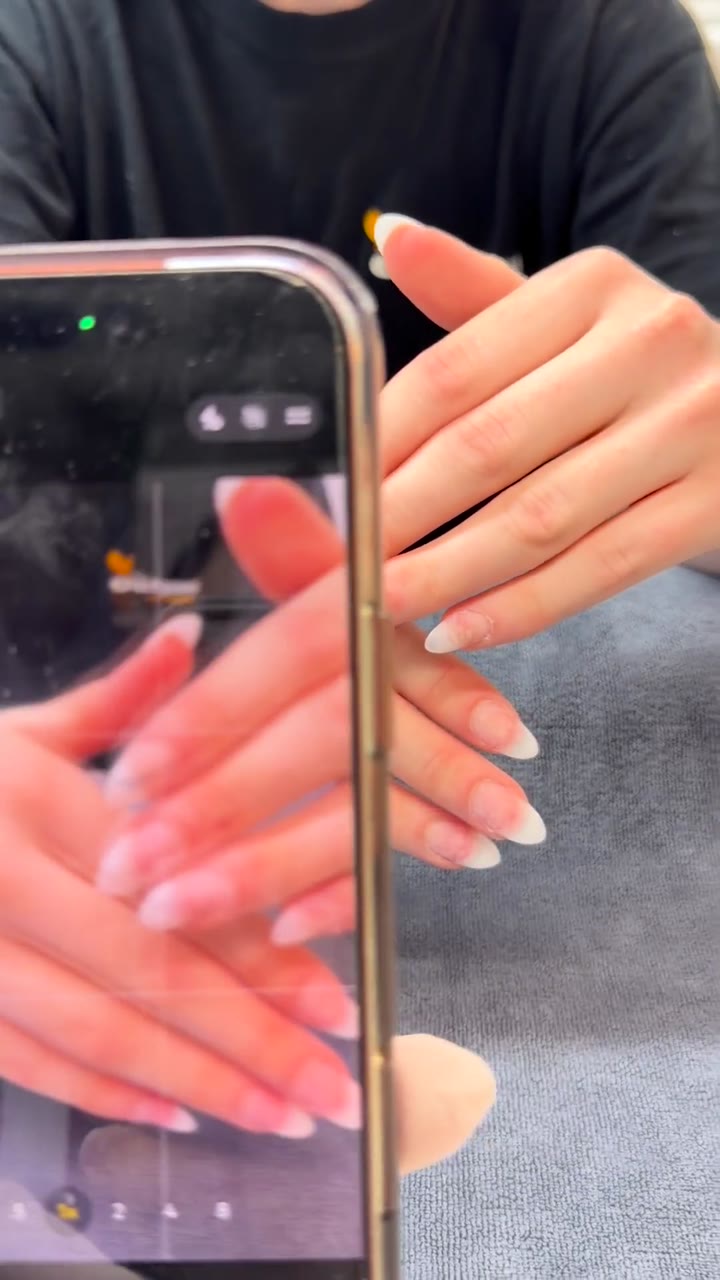 Preview of AqualuxeNailsSpa video 6
